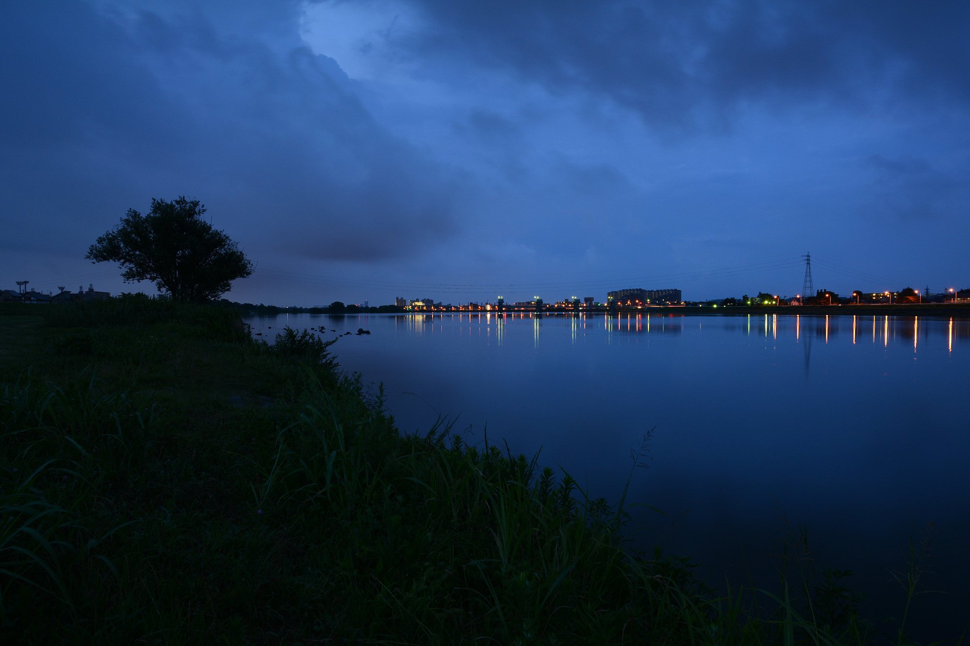 雲流れる