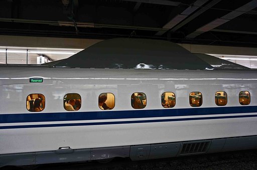 新幹線-ひかり号