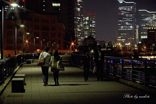 夜のみなとみらいをいく
