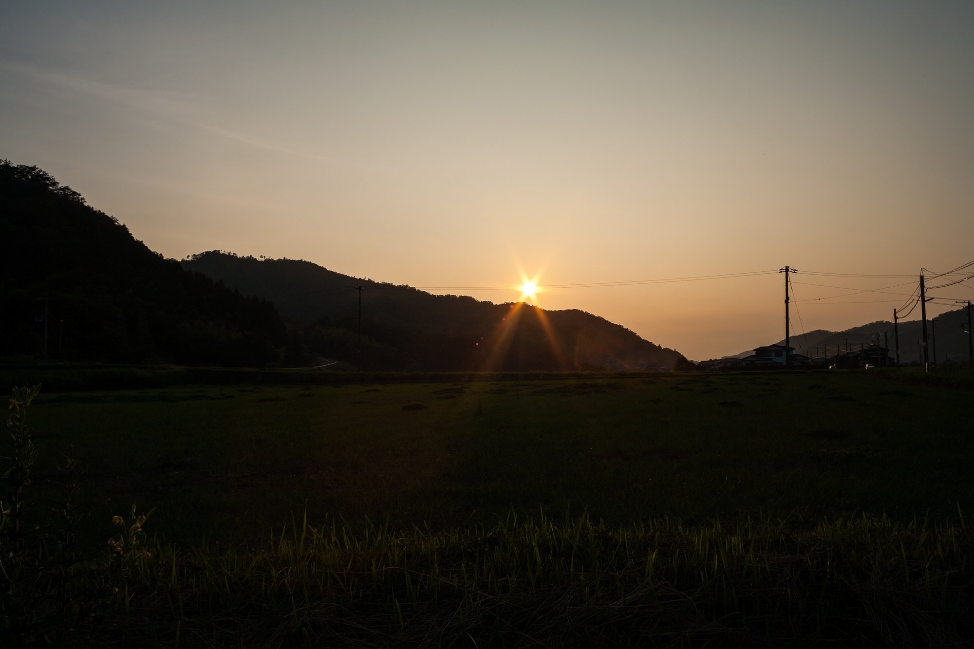 雲の少ない夕焼け・・。