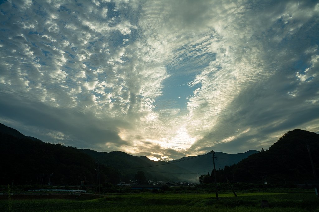 雲が二重に出た朝・・。