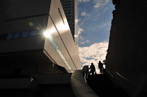 【光あれ】街の光と影