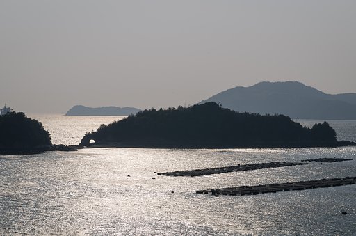 はなぐり岩