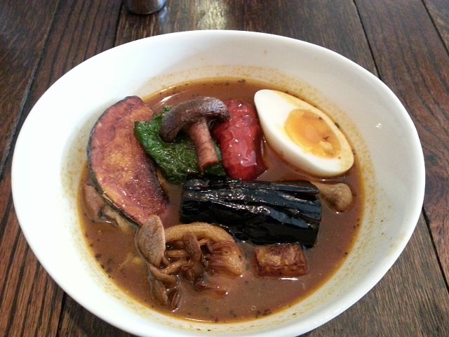 【五月】Kip groentesoep curry