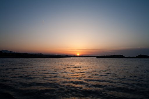 鳥取港埠頭からの夕焼け-2。