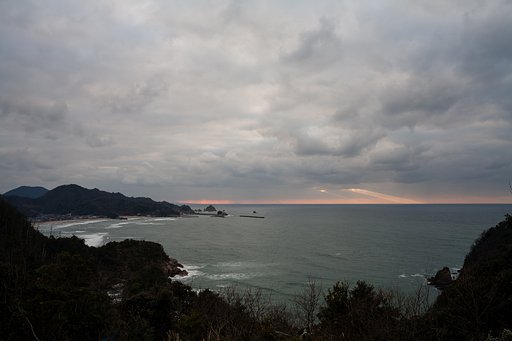 浦富海岸の夕暮れ。