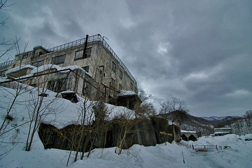 廃墟の入り口