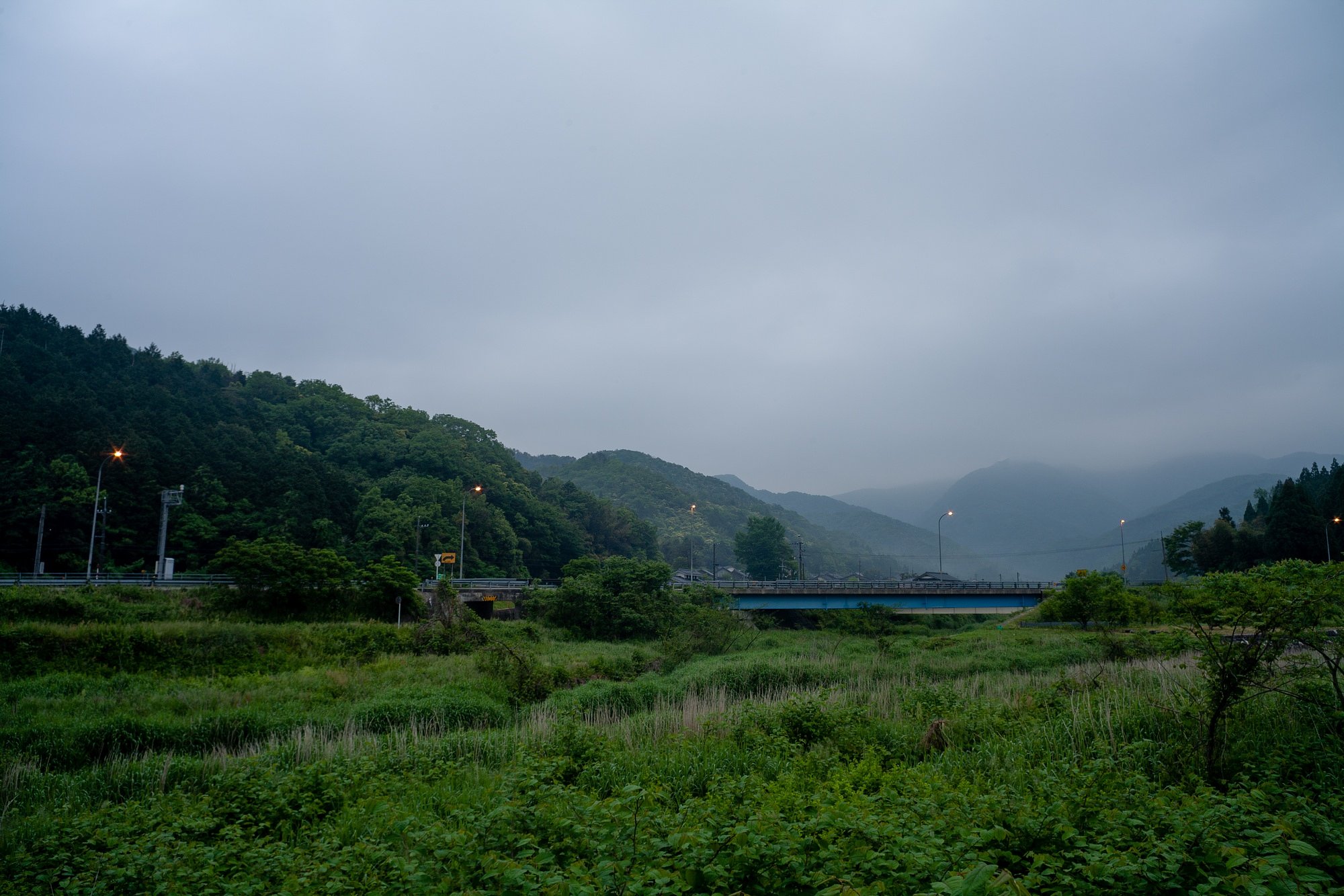 霧雨の様な朝・・。
