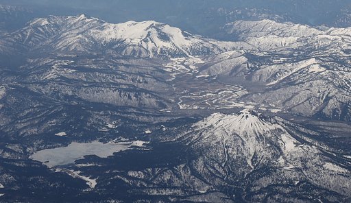 【水のある星】 雪融けを待つ尾瀬