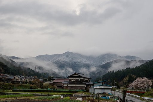 春の雪が・・。