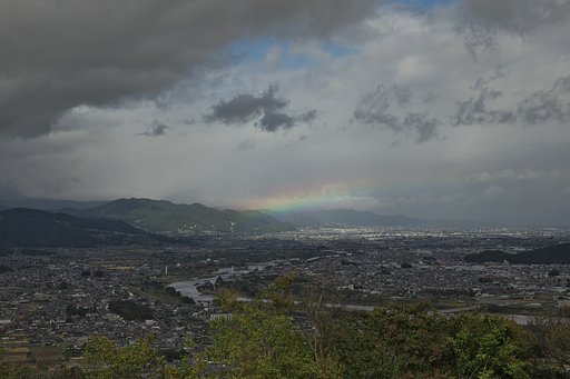 川中島に虹を見る