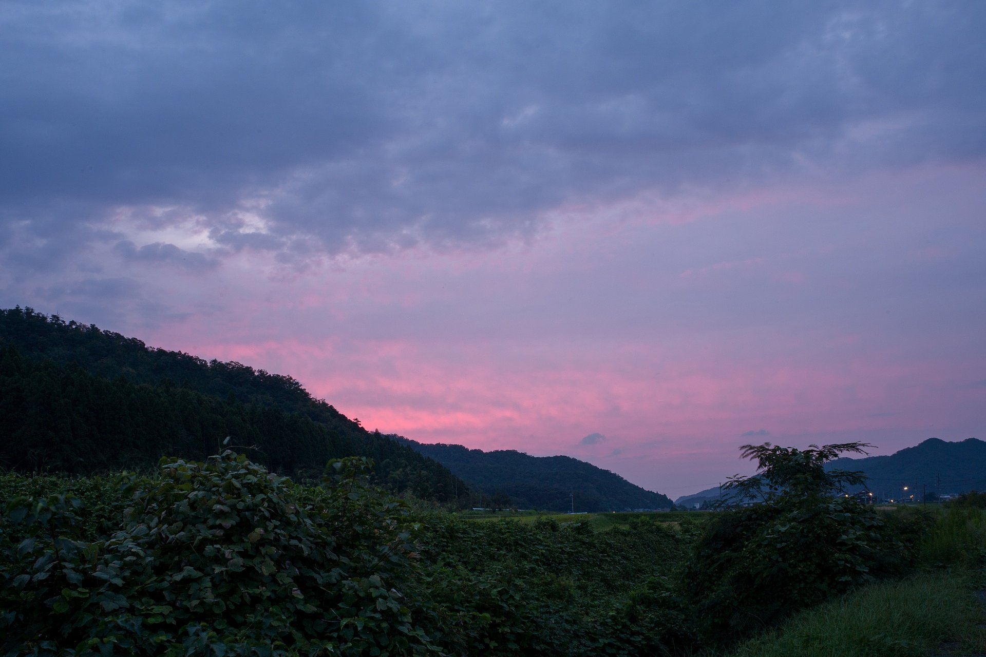 日没後に少しだけ夕焼けに・・。