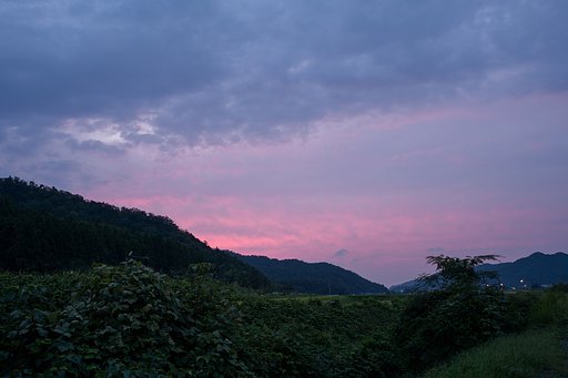 日没後に少しだけ夕焼けに・・。