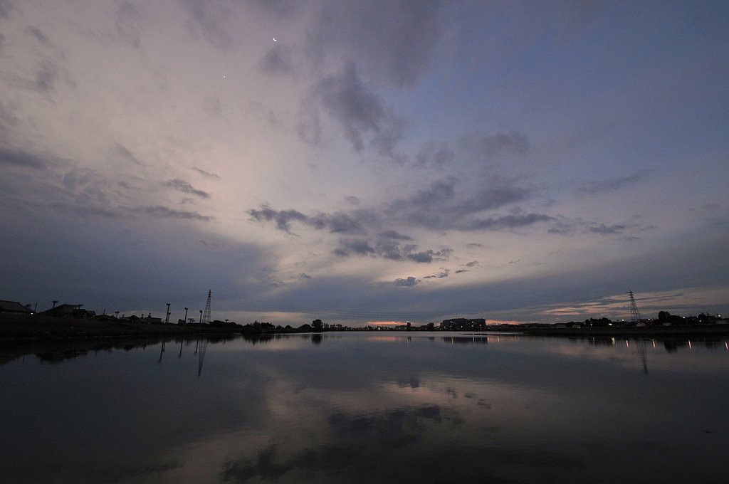 雲の夜明け
