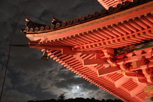 月は朧の東山、、、♪