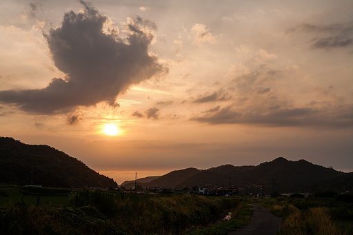 束の間の夕焼け・・。