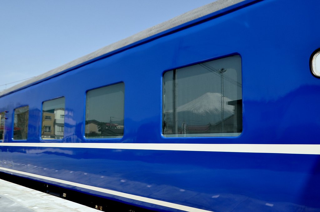 ブルートレイン車窓の富士