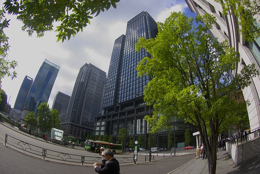 東京大手町のビル街
