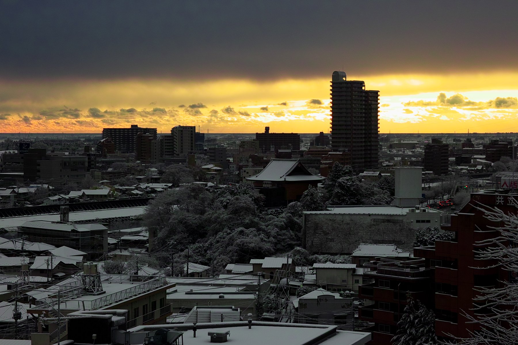 雪降る街