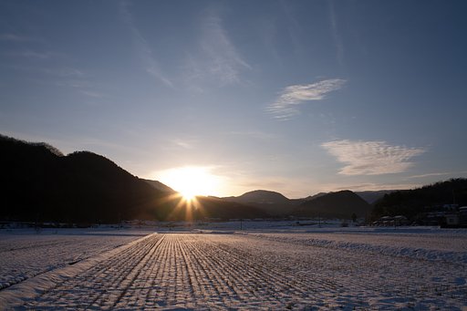 快晴の朝日の出・・。