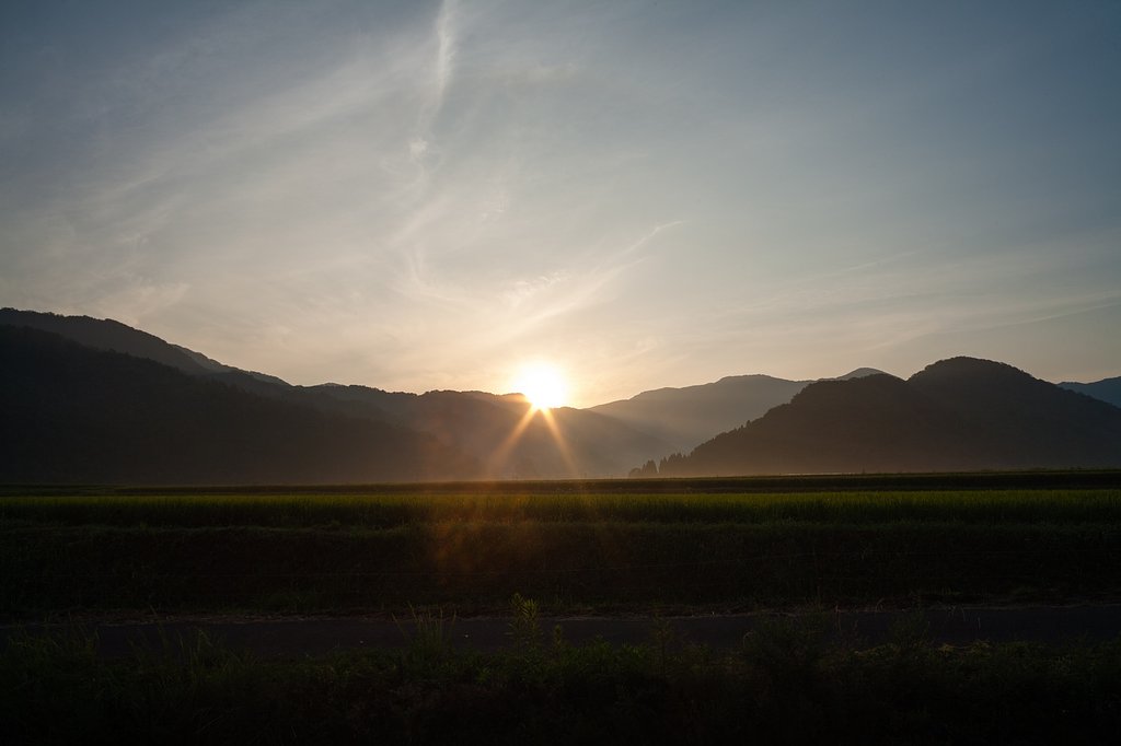 太陽の傘が少し・・。