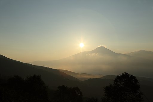 諏訪富士に訪れた朝