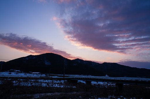 竜の様な夕焼け・・。