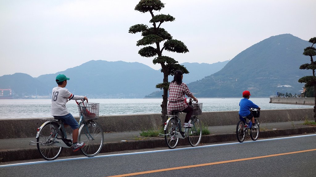 潮【風を感じて】親子でサイクル