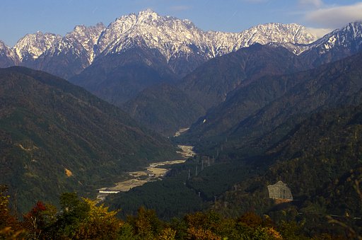 月照剱岳