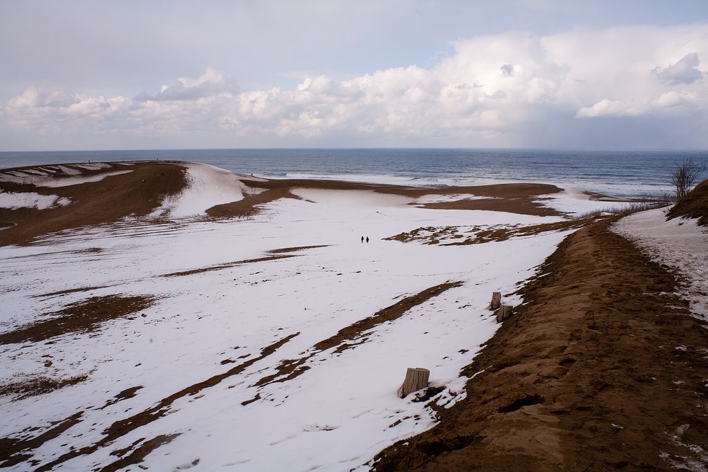 雪の砂丘・・。