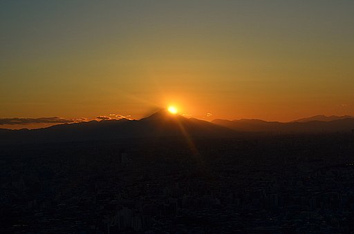 都心からのダイヤモンド富士