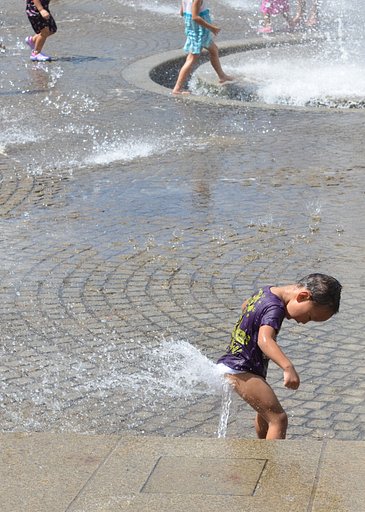 【夏の日】　水遊び