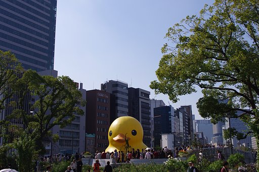 巨大ダック出現