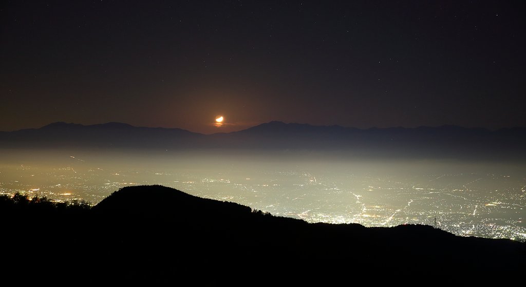 月没と夜景