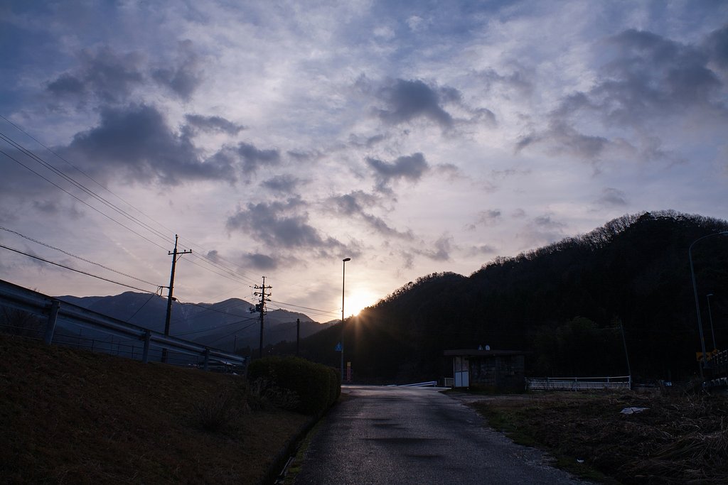 少しだけ朝日の出が・・。