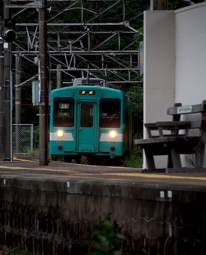 小さなベンチ