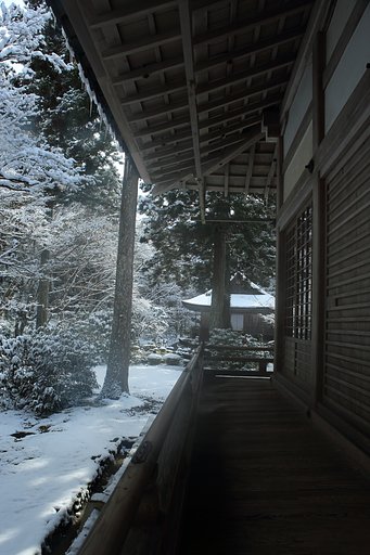 雪の三千院