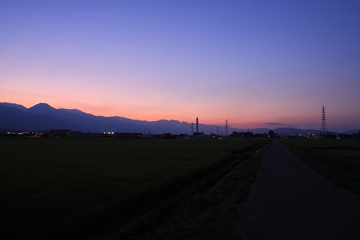 遥か鹿島槍ヶ岳の夕焼け