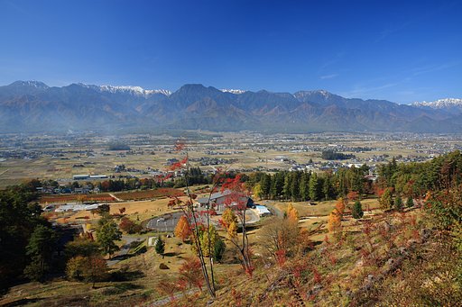 里に行く秋、山に来る冬