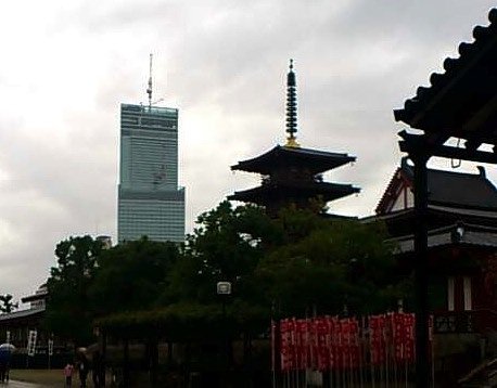 背比べ　あべのハルカス　五重塔