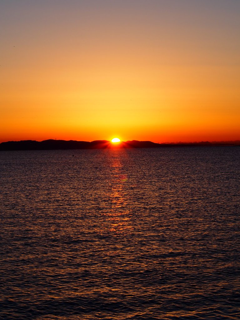 湘南の朝日