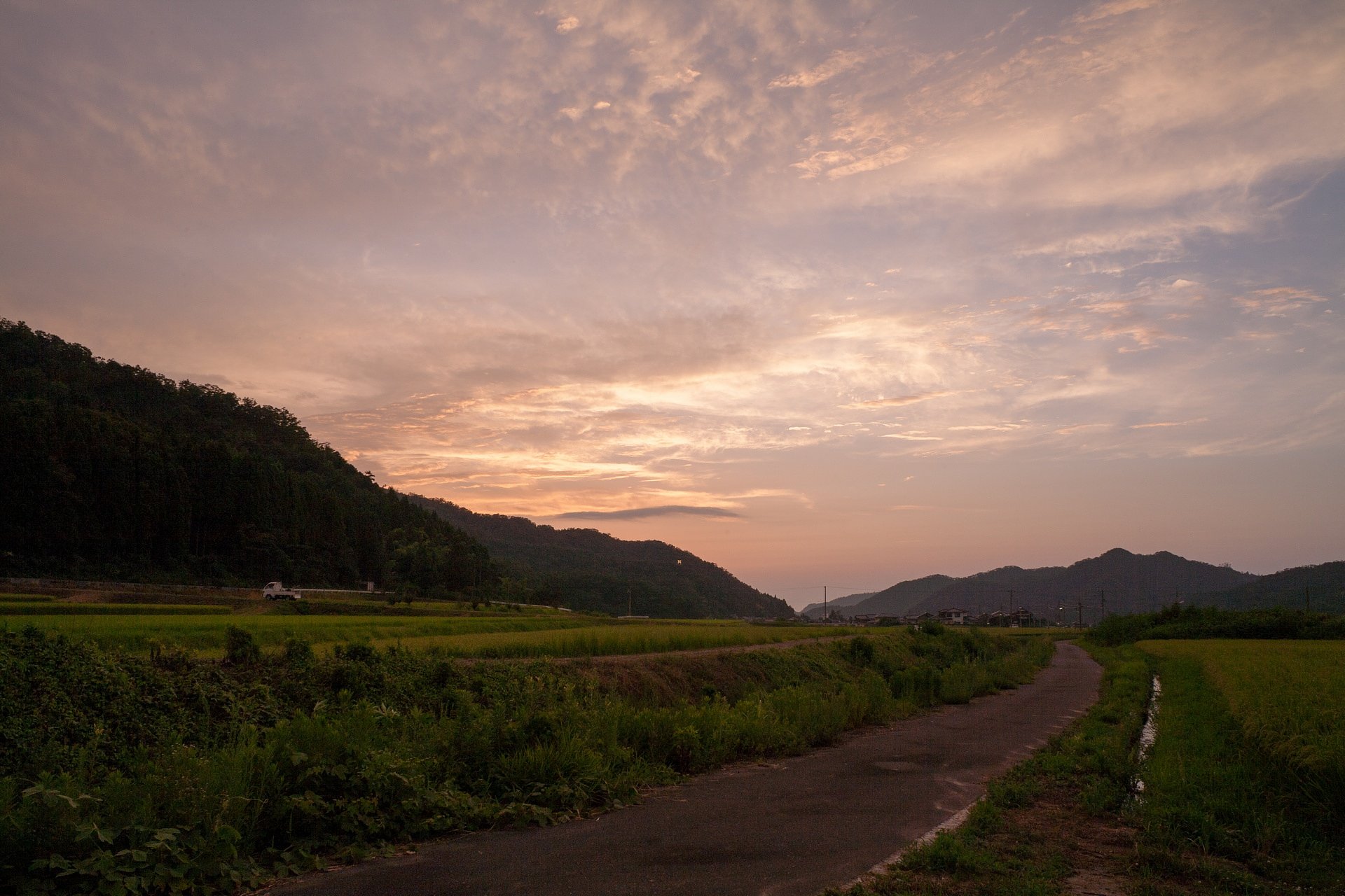日没後に少しだけ夕焼けに・・。