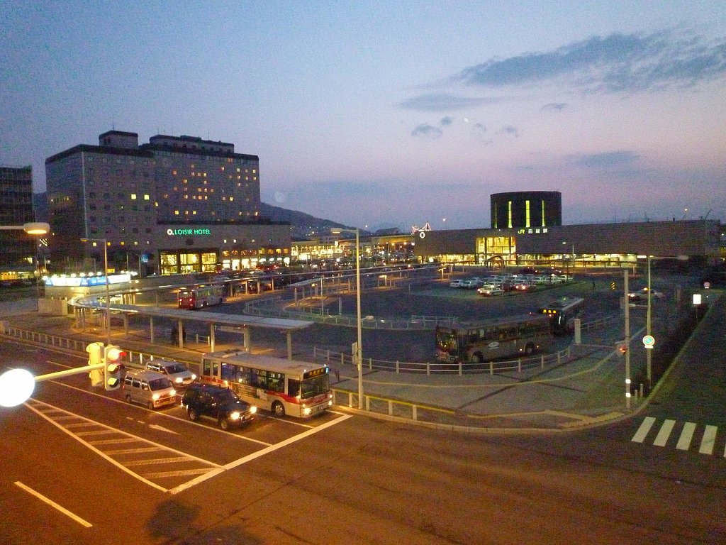 【街角のスナップ】駅前