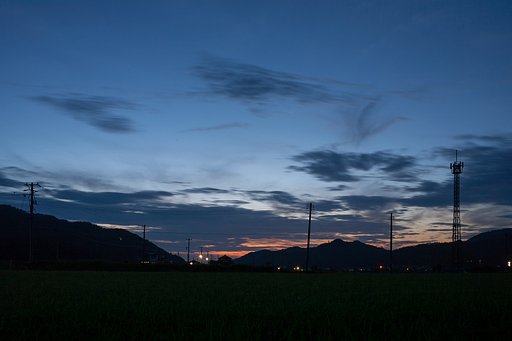 日の入りずっと後青空に・・。