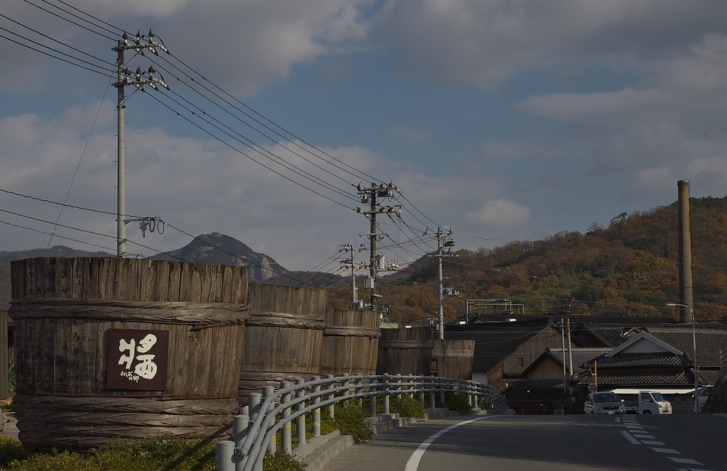 醤油桶（こが）のモニュメント