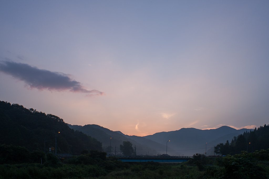 早朝に朝焼けに・・。