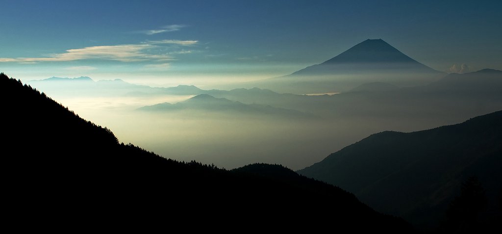 墨朝