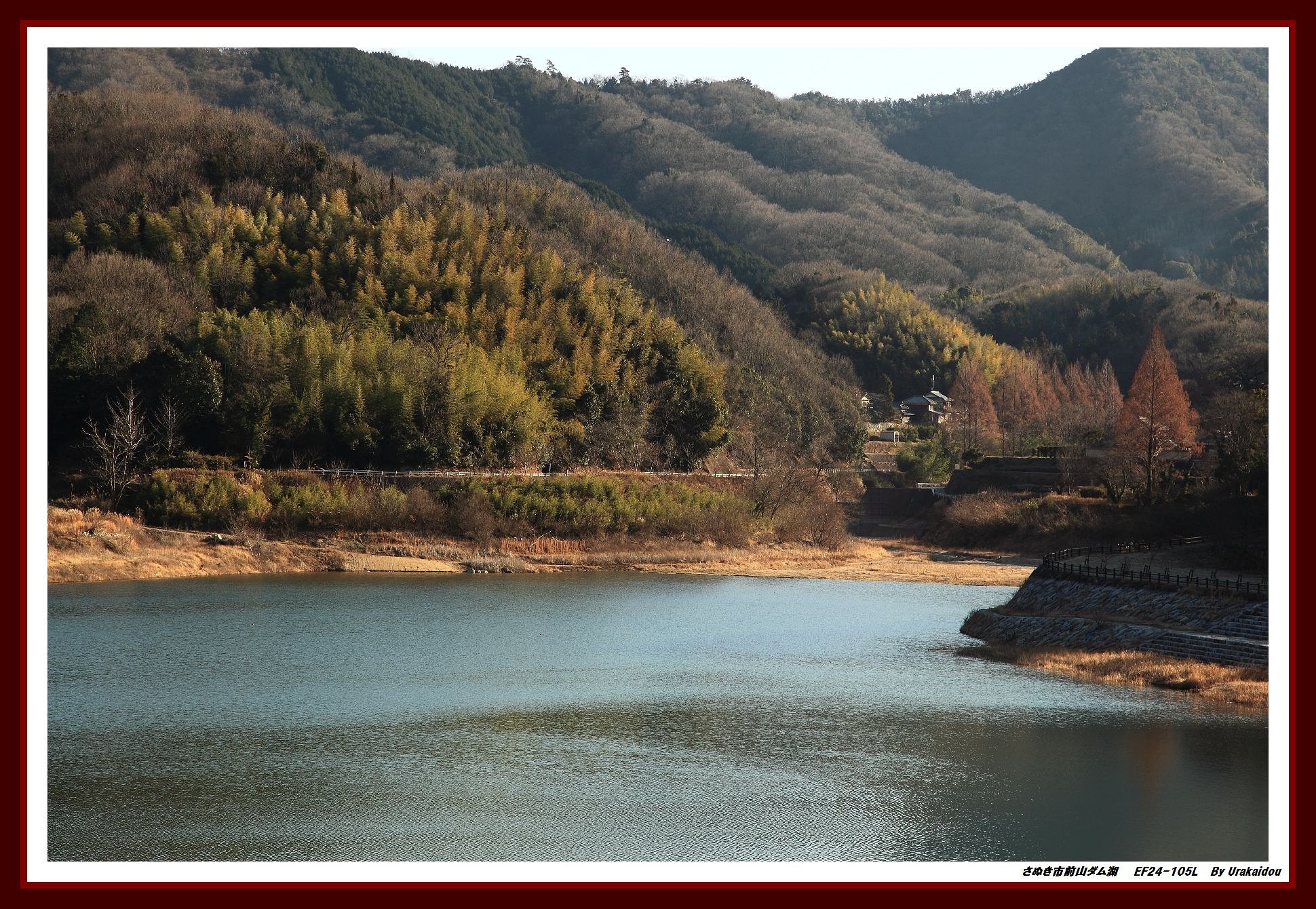 前山ダム湖にて