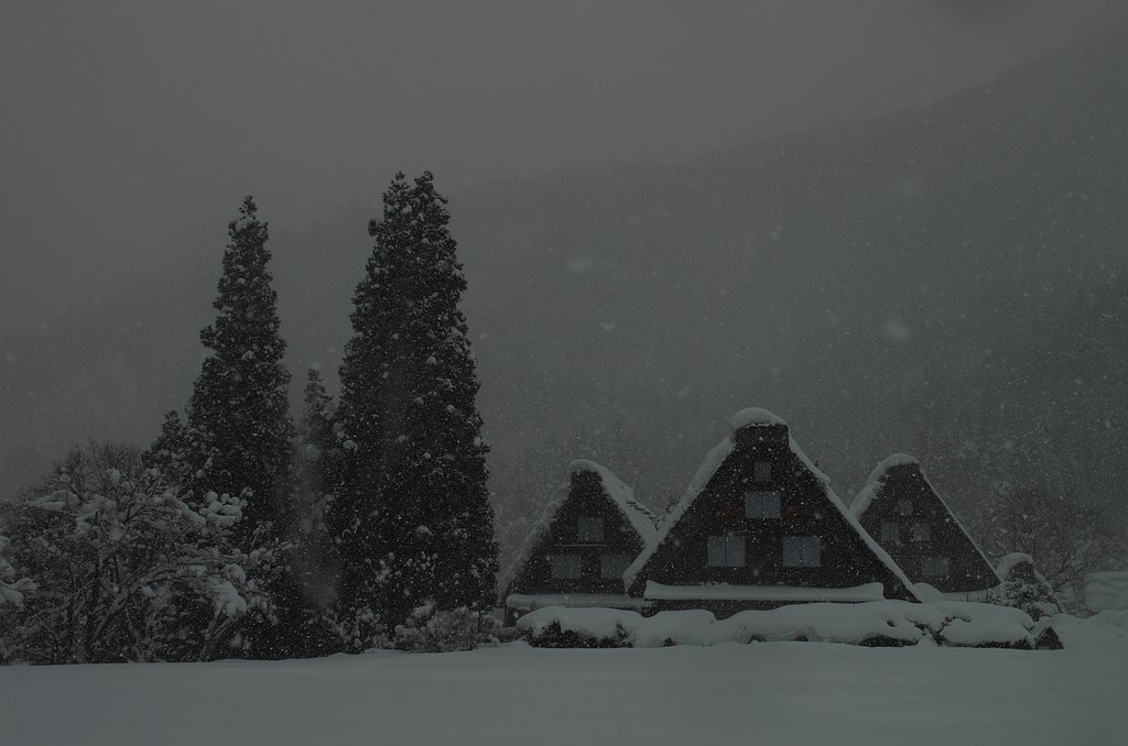 雪の白川郷＿１
