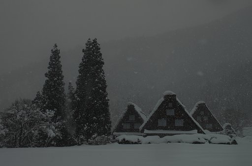 雪の白川郷＿１